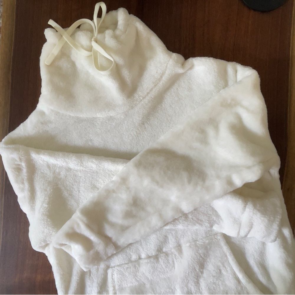 NWOT Marika Funnel Neck Plush Sherpa Pullover Small S Ivory Cream